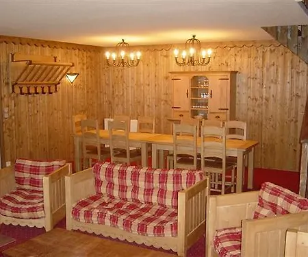 アルティテューデ レ ザルク 2000 4* Les Arcs (Savoie)