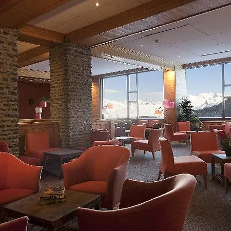 Altitude Les Arcs 2000 Aparthotel 4*